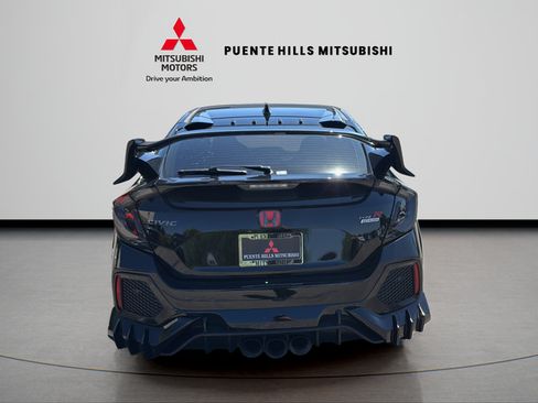 Used 2019 Honda Civic Type R image 6