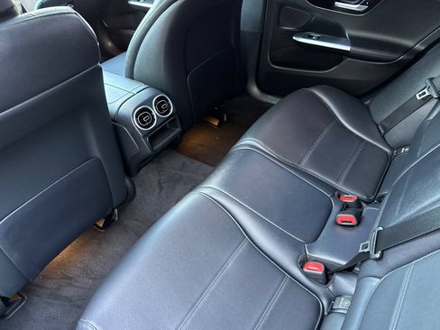 Used 2024 Mercedes-Benz C 300 4MATIC Sedan image 12