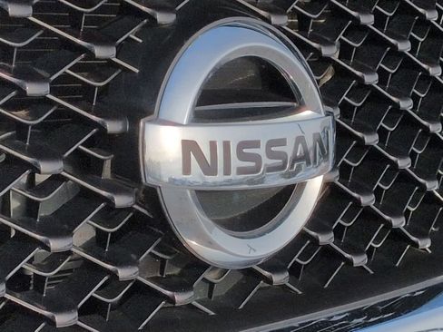 Used 2016 Nissan Pathfinder SL image 12