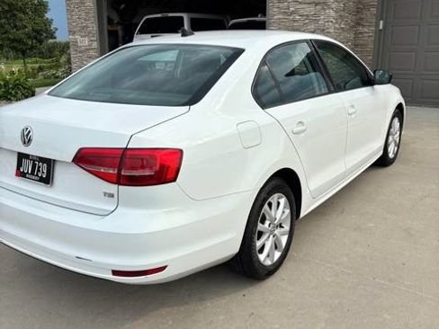 Used 2015 Volkswagen Jetta SE FWD image 5