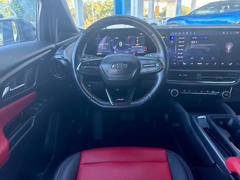 Certified 2024 Chevrolet Equinox EV RS FWD image 13