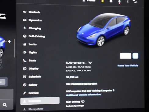 Used 2022 Tesla Model Y Long Range AWD/4WD image 23