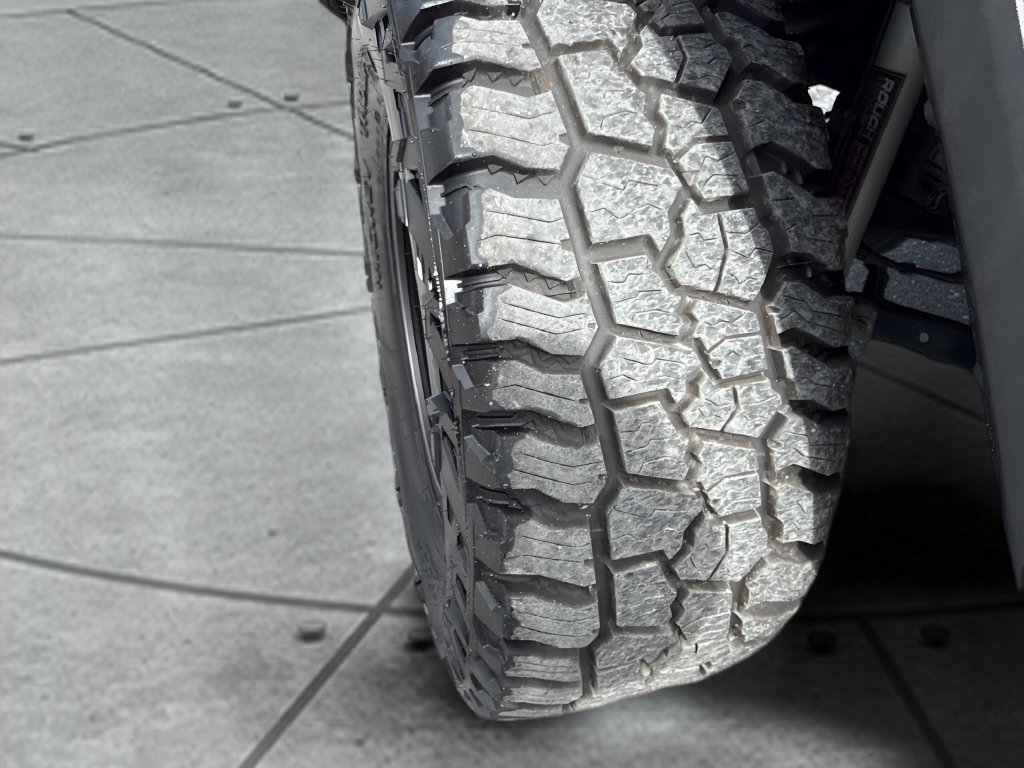 Used 2020 Jeep Wrangler Sport AWD/4WD image 32