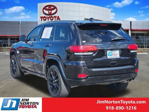 Used 2022 Jeep Grand Cherokee Laredo X AWD/4WD image 9
