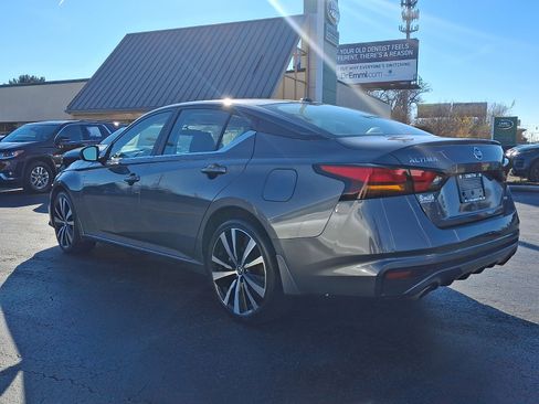 Used 2019 Nissan Altima 2.5 SR w/ SR Premium Package image 4