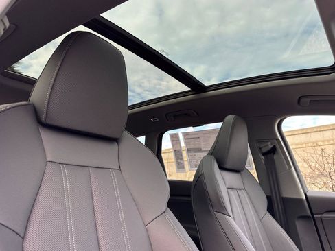 New 2025 Audi Q6 e-tron Premium Plus image 16