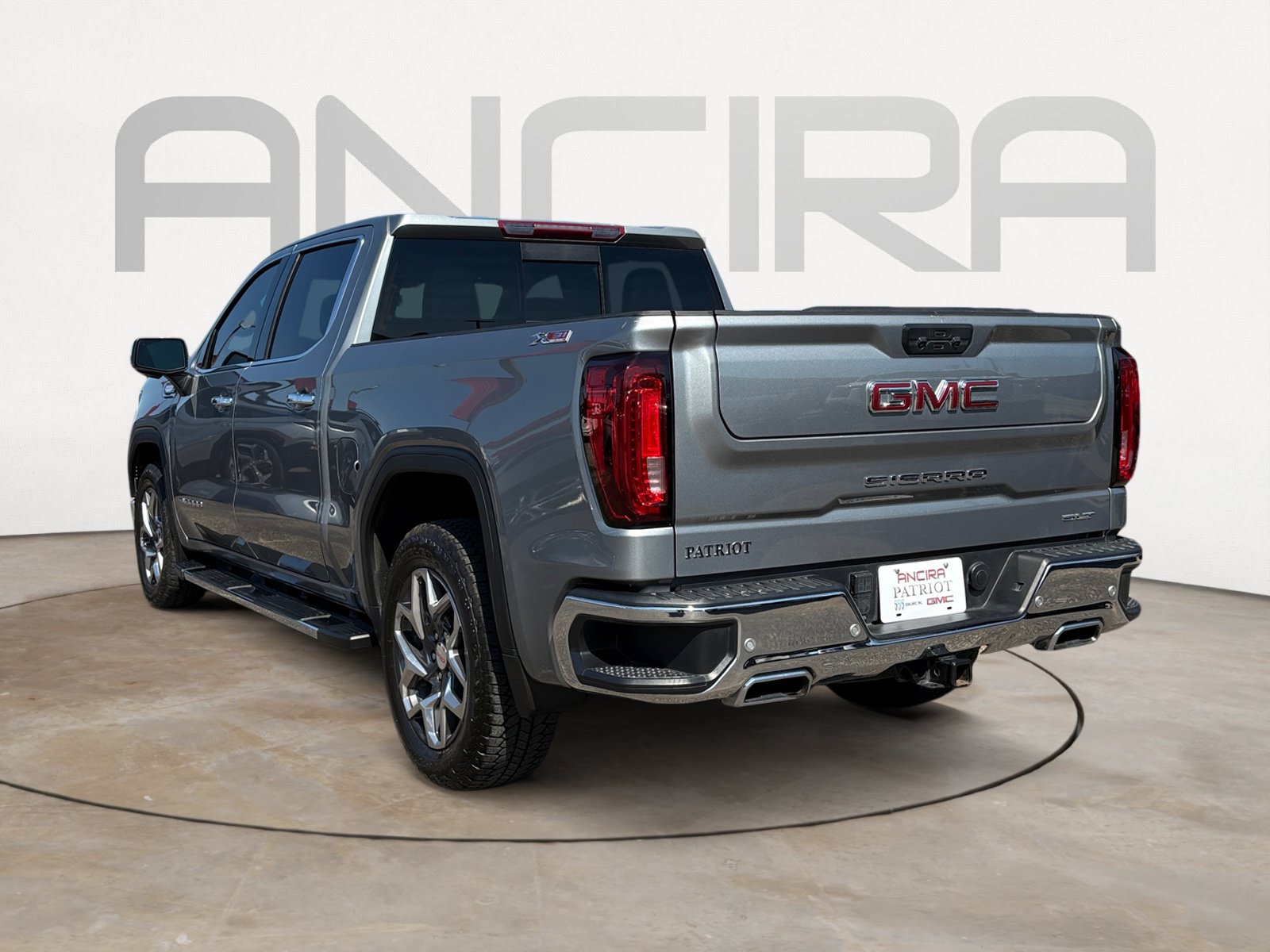 Used 2024 GMC Sierra 1500 SLT AWD/4WD image 8