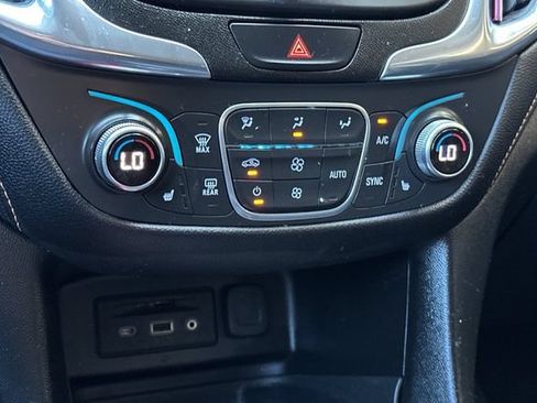 Used 2019 Chevrolet Equinox Premier AWD/4WD image 23