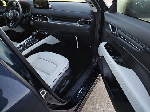 New 2025 MAZDA CX-5 AWD 2.5 S w/ Premium Plus Pkg image 6