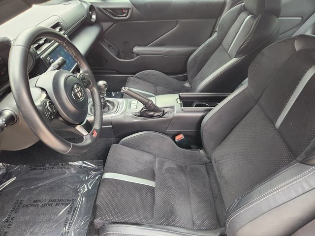 Used 2022 Toyota GR86 Premium RWD image 4