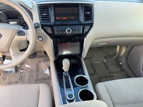 Used 2015 Nissan Pathfinder S image 17