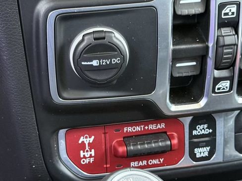 Used 2021 Jeep Wrangler Unlimited Rubicon AWD/4WD image 17
