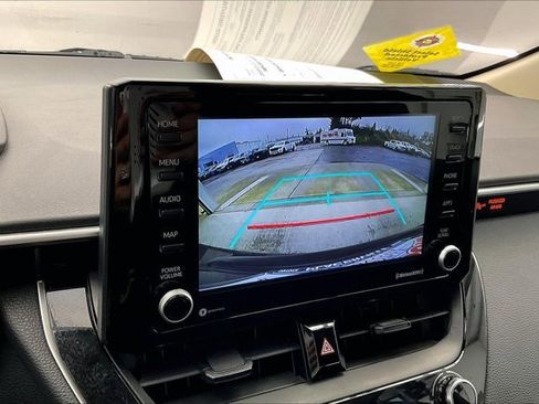 Used 2022 Toyota Corolla LE image 24