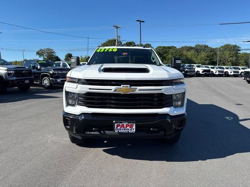 Used 2024 Chevrolet Silverado 2500 Custom w/ Custom Value Package AWD/4WD image 11