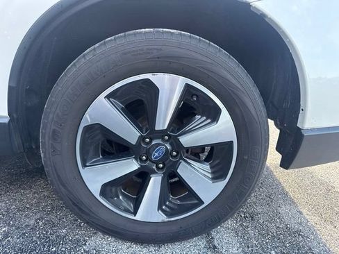 Used 2017 Subaru Forester 2.5i Premium w/ All-Weather Package AWD/4WD image 11