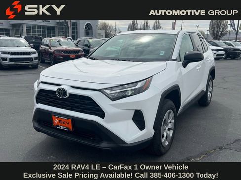 Used 2024 Toyota RAV4 LE image 2