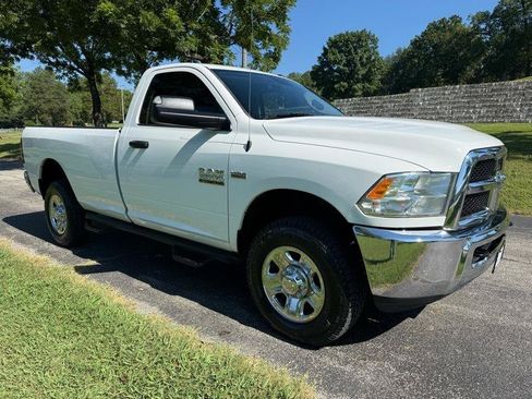 Used 2014 RAM 2500 Tradesman w/ Chrome Appearance Group AWD/4WD image 19