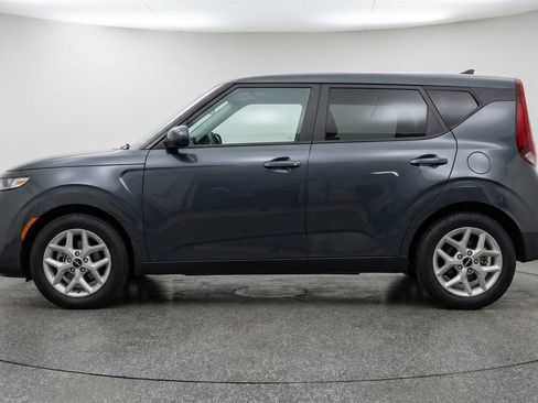 Used 2025 Kia Soul LX w/ LX Technology Package image 5