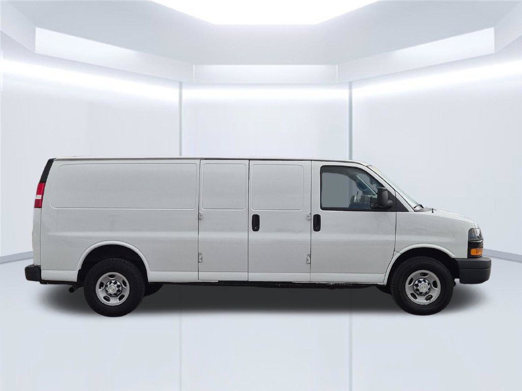 Used 2021 Chevrolet Express 2500 Extended w/ Driver Convenience Package RWD image 7