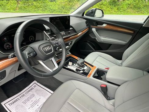 Used 2023 Audi Q5 2.0T Premium Plus w/ Premium Plus Package AWD/4WD image 25