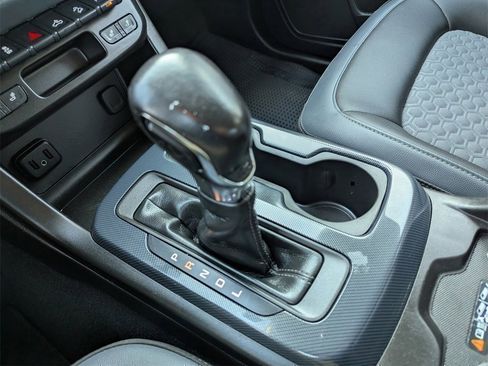 Used 2022 Chevrolet Colorado Z71 image 24