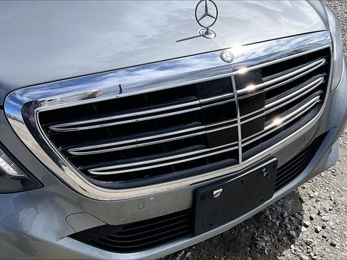 Used 2015 Mercedes-Benz S 550 4MATIC Sedan w/ Premium 1 Package image 24