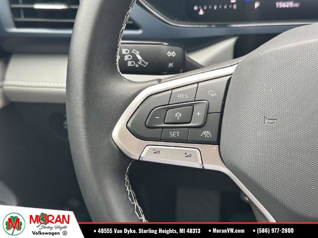 Certified 2024 Volkswagen Taos SE AWD/4WD image 23