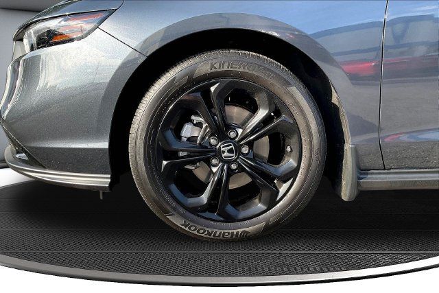 Certified 2025 Honda Accord SE image 36