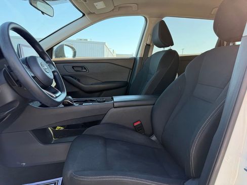 Used 2023 Nissan Rogue S image 12