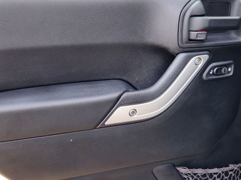 Used 2013 Jeep Wrangler Unlimited Sahara w/ Dual Top Group image 6