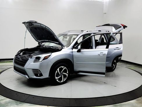 Used 2022 Subaru Forester Touring AWD/4WD image 9