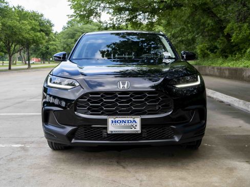 Certified 2026 Honda HR-V LX image 3