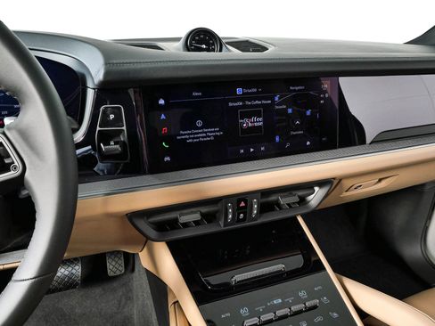 New 2026 Porsche Cayenne Coupe AWD/4WD image 13