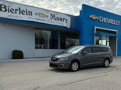 Used 2022 Chrysler Pacifica Touring-L