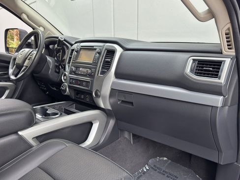 Used 2016 Nissan Titan PRO-4X image 13