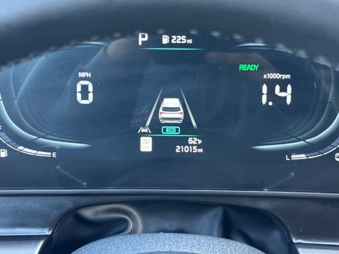 Used 2025 Kia Sportage EX image 23