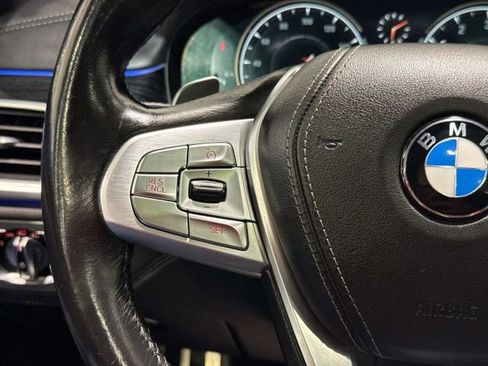 Used 2017 BMW 750i xDrive image 16