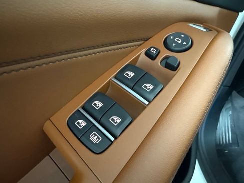 Certified 2026 BMW X7 xDrive40i w/ Executive Package AWD/4WD image 23