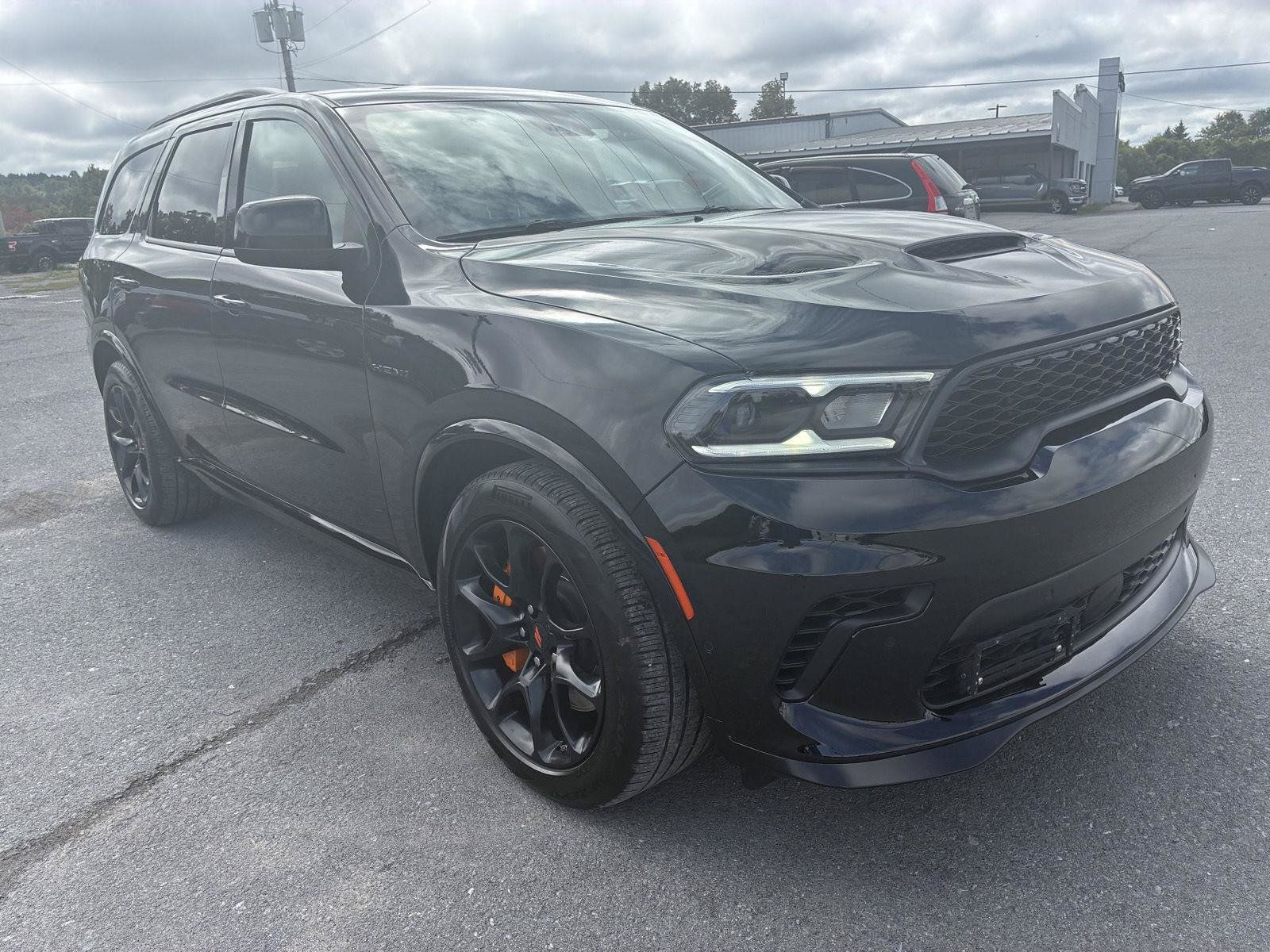 Used 2023 Dodge Durango R/T w/ Hemi Orange Plus Package AWD/4WD image 1