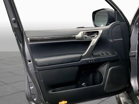 Used 2022 Lexus GX 460 Premium w/ Premium Package AWD/4WD image 22
