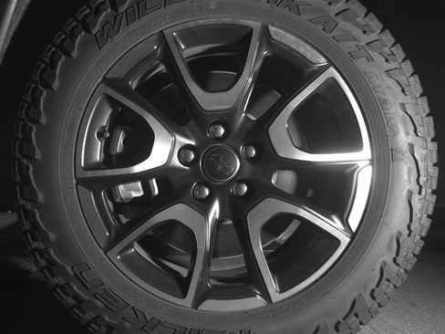 Used 2025 Jeep Compass Trailhawk w/ Trailer Tow Group image 12