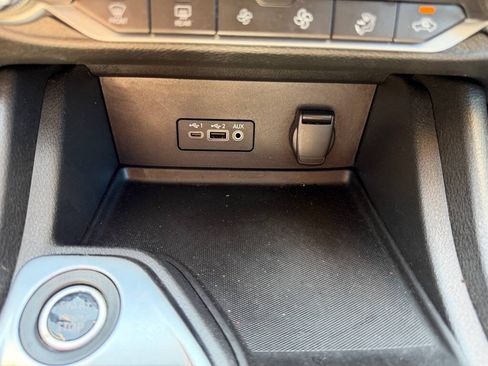 Used 2020 Nissan Sentra SV FWD image 19