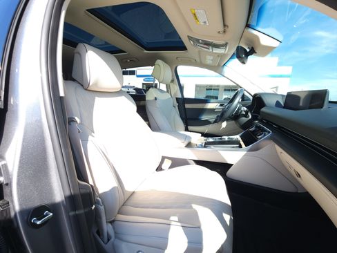 Used 2024 Genesis GV80 3.5T w/ Advanced Package image 12