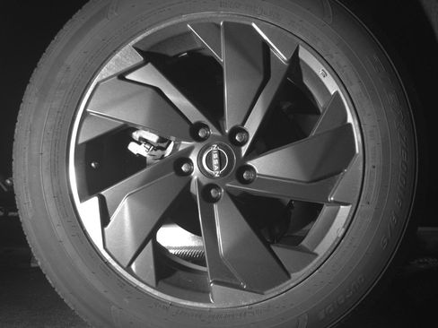 Used 2025 Nissan Rogue SV image 15