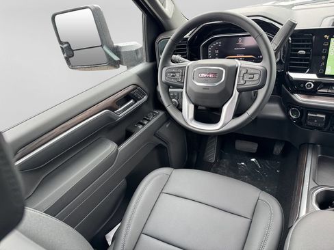 New 2026 GMC Sierra 3500 SLT w/ SLT Premium Package AWD/4WD image 16