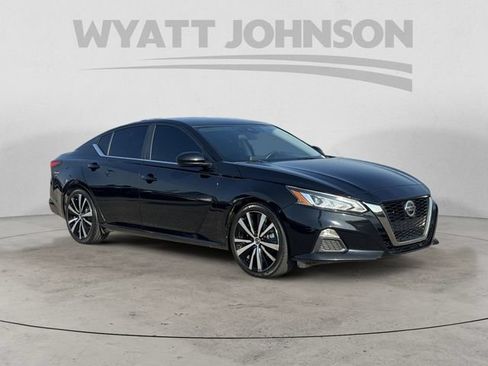 Used 2022 Nissan Altima 2.5 SR FWD image 7