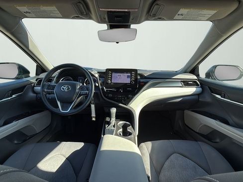 Used 2022 Toyota Camry LE image 13
