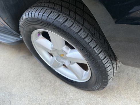 Used 2007 Chevrolet Avalanche LTZ w/ LTZ Preferred Equipment Group image 9