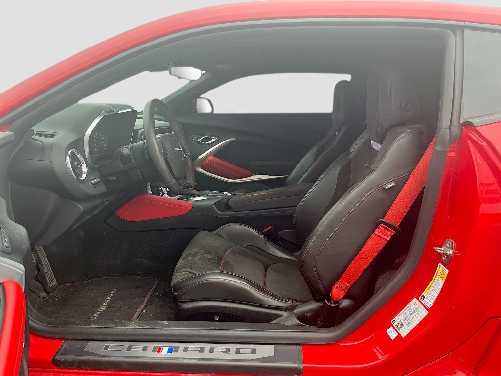 Used 2021 Chevrolet Camaro ZL1 RWD image 22
