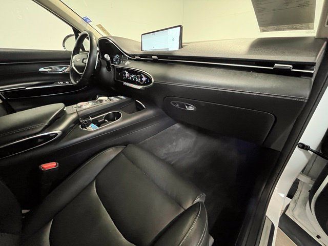 Used 2025 Genesis GV70 2.5T AWD/4WD image 10